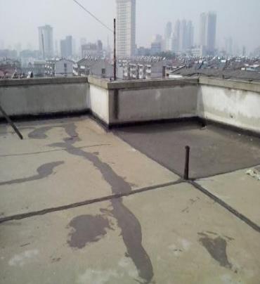鼓楼漏水维修 楼顶漏水是什么原因，楼顶漏水维修方法是什么?